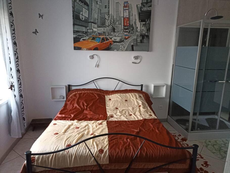 De 70m2 équipé Appartement *