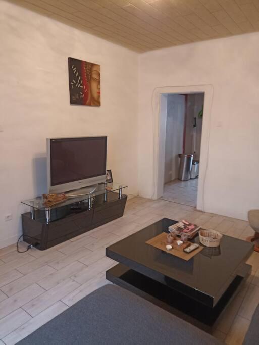 Appartement De 70m2 équipé *